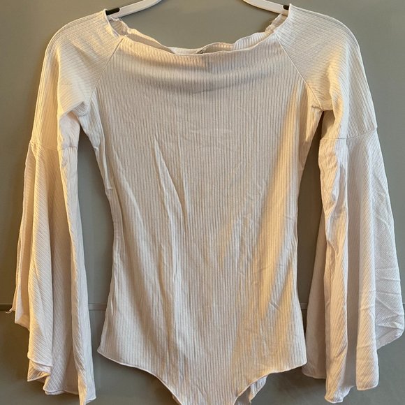 NWT LF Emma & Sam White Long Sleeve Bodysuit - Picture 1 of 4